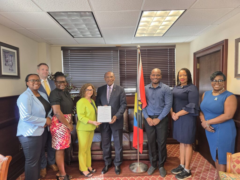 (PAHO/WHO and Antigua and Barbuda advance health priorities with signing of Multi Country Cooperation Strategy 2026–2031